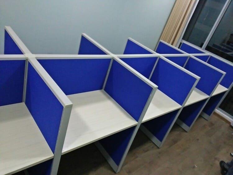 Mẫu vách ngăn văn phòng bằng vải nỉ khung nhôm phổ biến