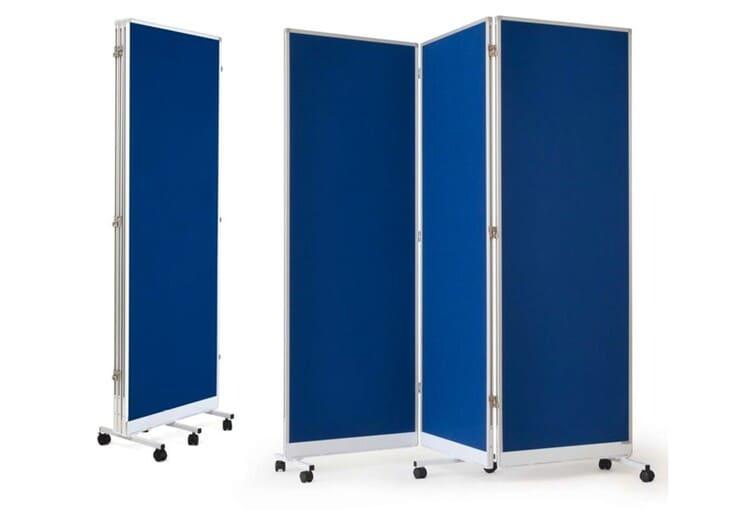 Vách ngăn văn phòng di động có bánh xe dễ gây va vấp khi di chuyển