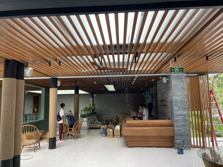 Lam chắn nắng mặt tiền bằng gỗ